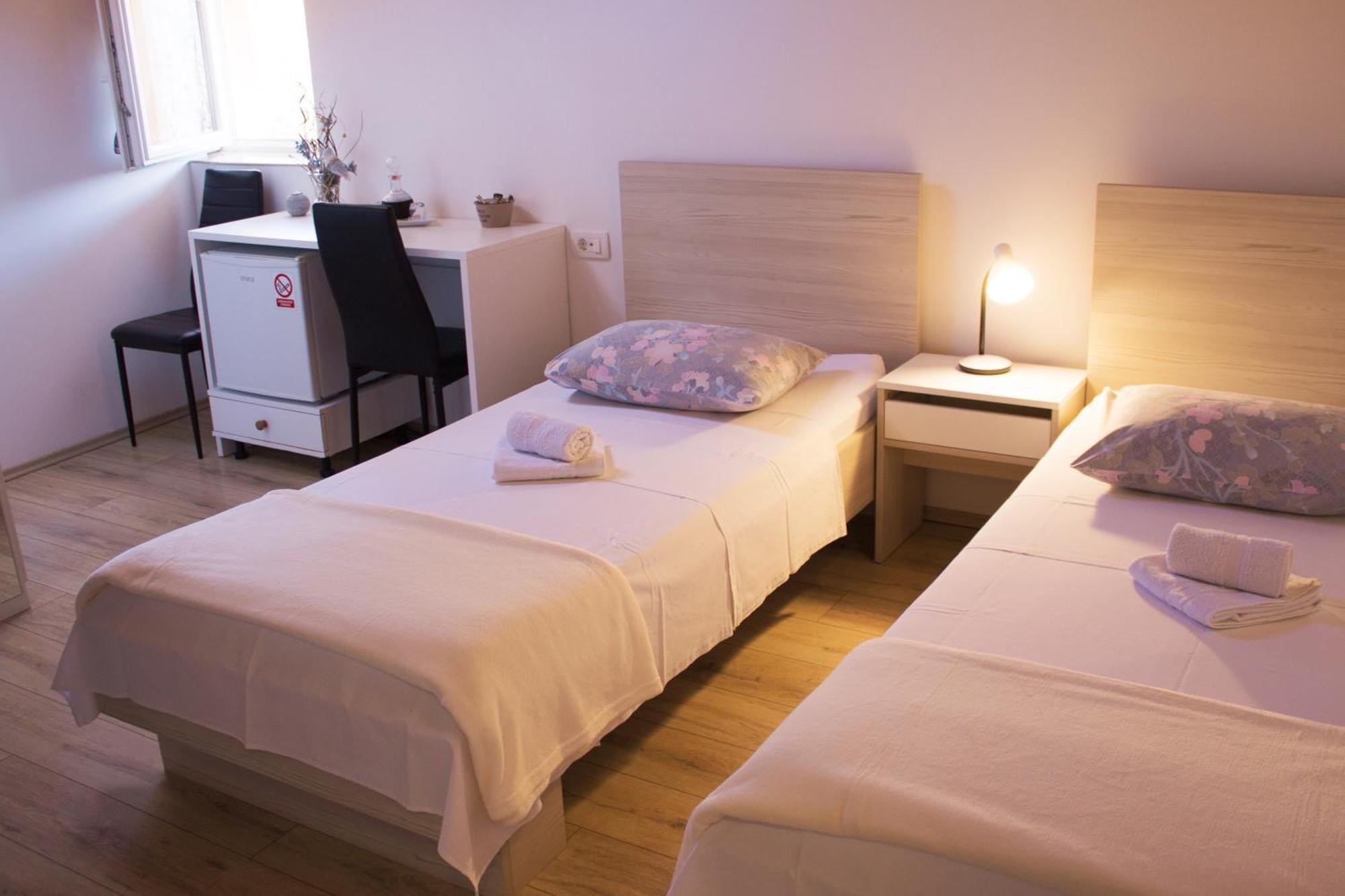Guesthouse Miranda NP Krka Lozovac Quarto foto